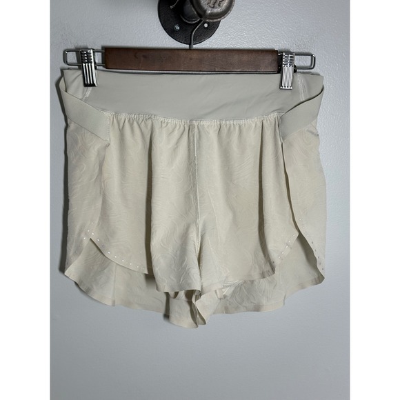 Lululemon Pants - Lululemon Speed Up Shorts Ivory Cream Swirl Jacquard Running Athletic Size 4